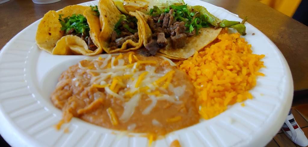 Chicken Palace | restaurant | 3433 W National Ave, Milwaukee, WI 53215, USA | 4147635775 OR +1 414-763-5775