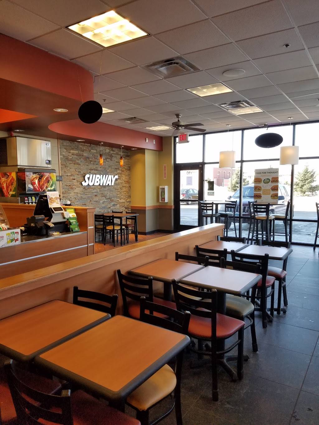 Subway | meal takeaway | 1633 Monks Ave Suite 110, Mankato, MN 56001, USA | 5073857821 OR +1 507-385-7821
