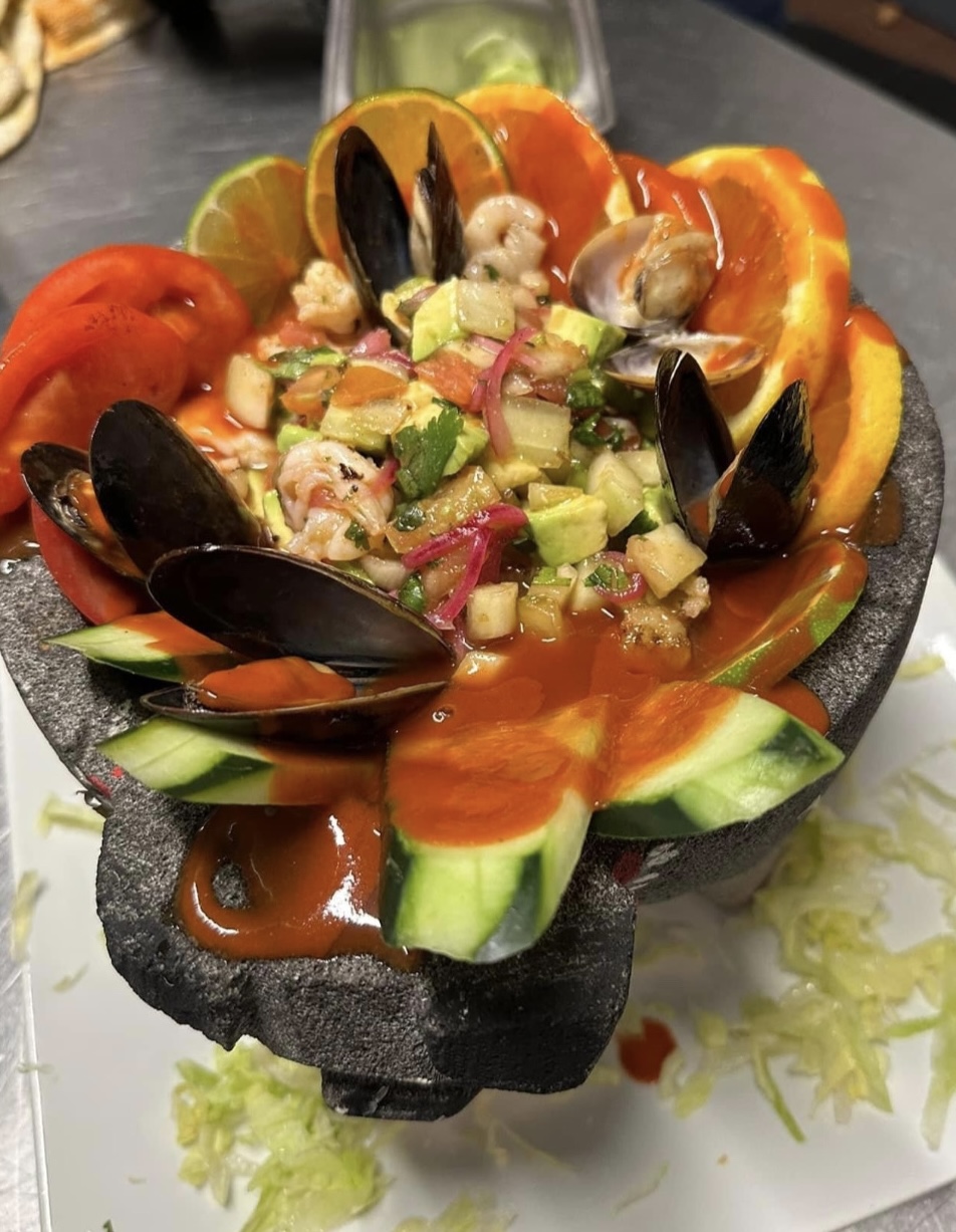 El Silverado Mexican Restaurant | restaurant | 201 E Main St, Norristown, PA 19401, USA | 4842358022 OR +1 484-235-8022