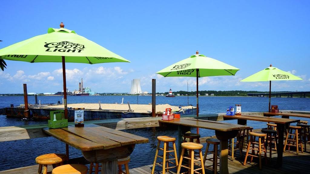 Tipsy Seagull Dockside Pub (seasonal) | restaurant | 1 Ferry St, Fall River, MA 02721, USA | 5086787547 OR +1 508-678-7547