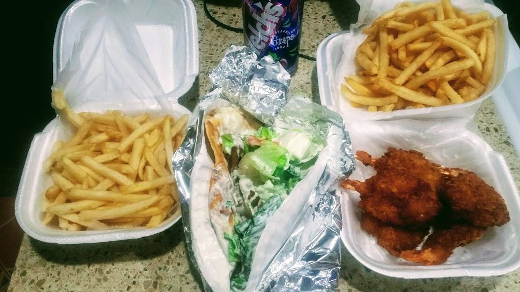 Crown Fried Chicken | restaurant | 64 Franklin St, Belleville, NJ 07109, USA | 9737598200 OR +1 973-759-8200