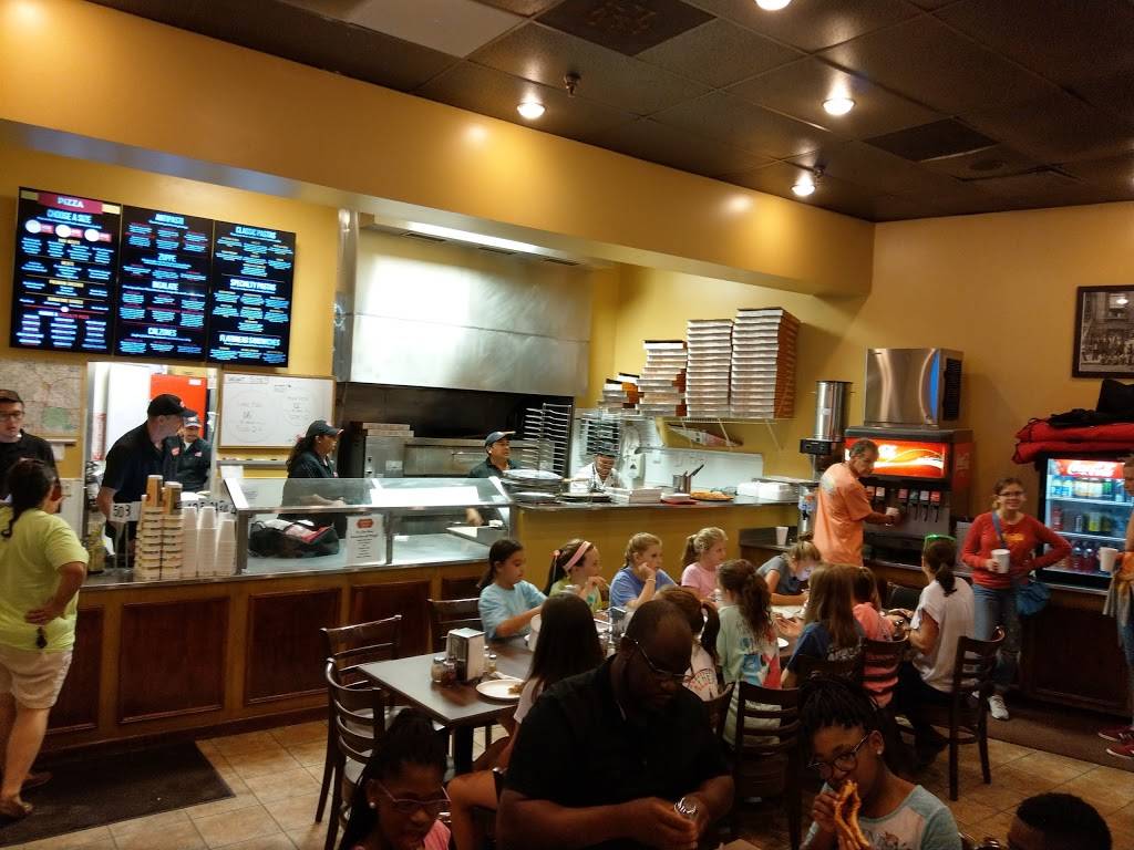 Russos New York Pizzeria Marq-E | restaurant | MARQ-E ENTERTAINMENT COMPLEX, 7620 Katy Fwy #220, Houston, TX 77024, USA | 7139562100 OR +1 713-956-2100