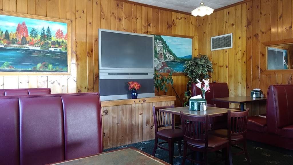 Village Pizza of Bristol | restaurant | 825 Lake St, Bristol, NH 03222, USA | 6037446886 OR +1 603-744-6886