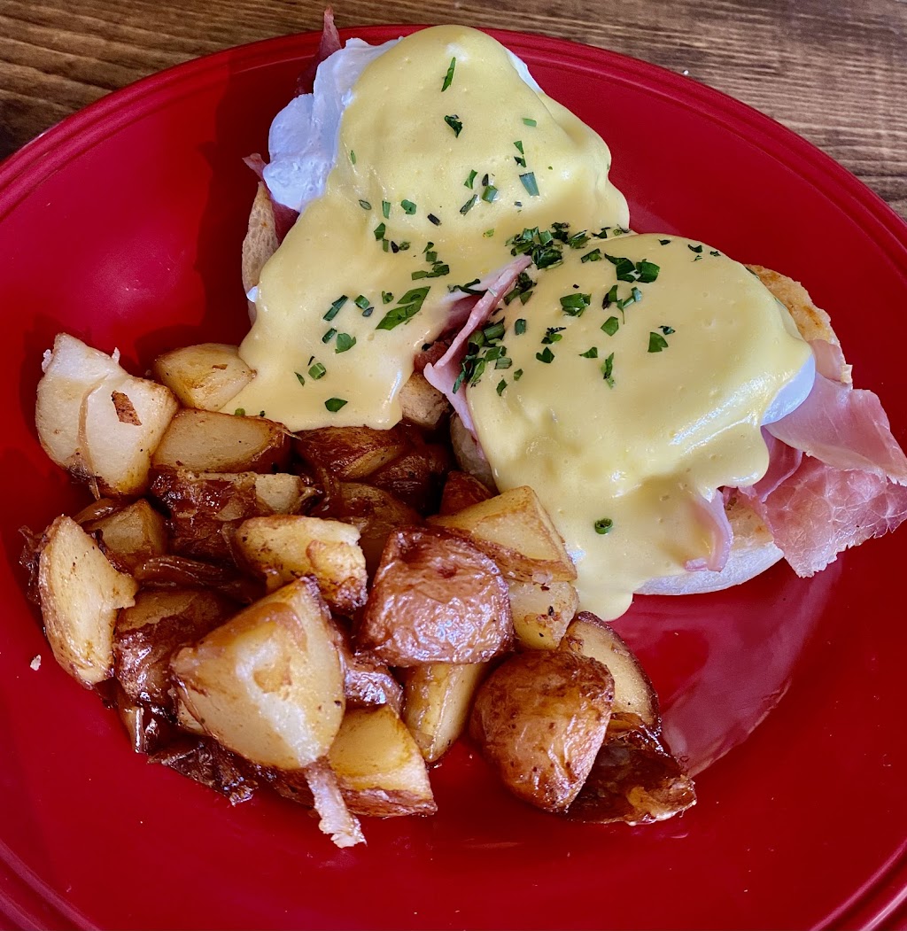 Petit Soleil | restaurant | 1408 Clay St, Napa, CA 94559, USA | 7072521408 OR +1 707-252-1408