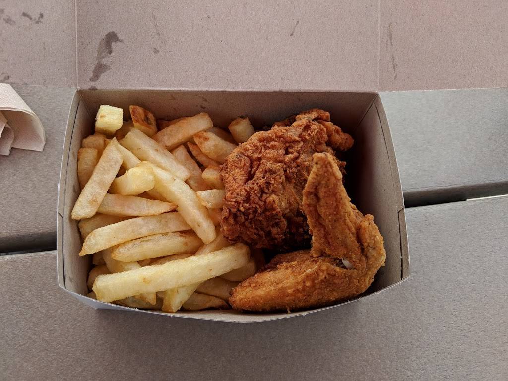 Yorkies B-B-Q | restaurant | 20 Carleton Blvd, Cobourg, ON K9A 4J9, Canada | 9053726060 OR +1 905-372-6060