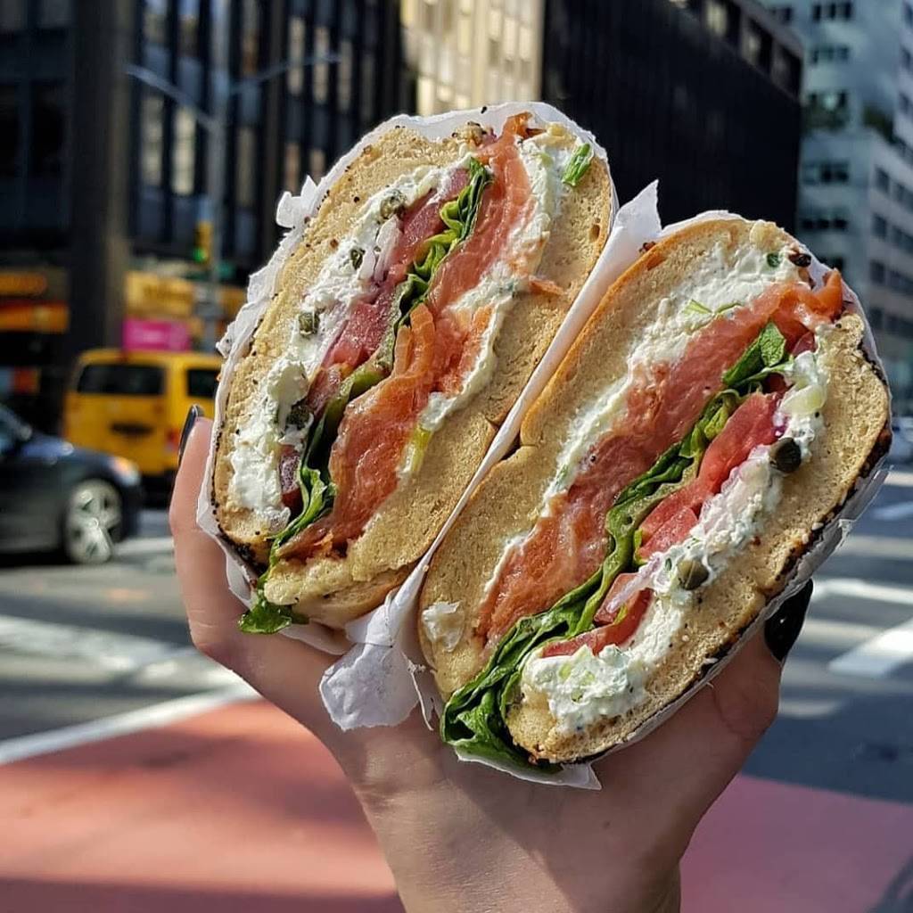 Ess-a-Bagel | bakery | 324 1st Avenue, New York, NY 10009, USA | 2122602252 OR +1 212-260-2252