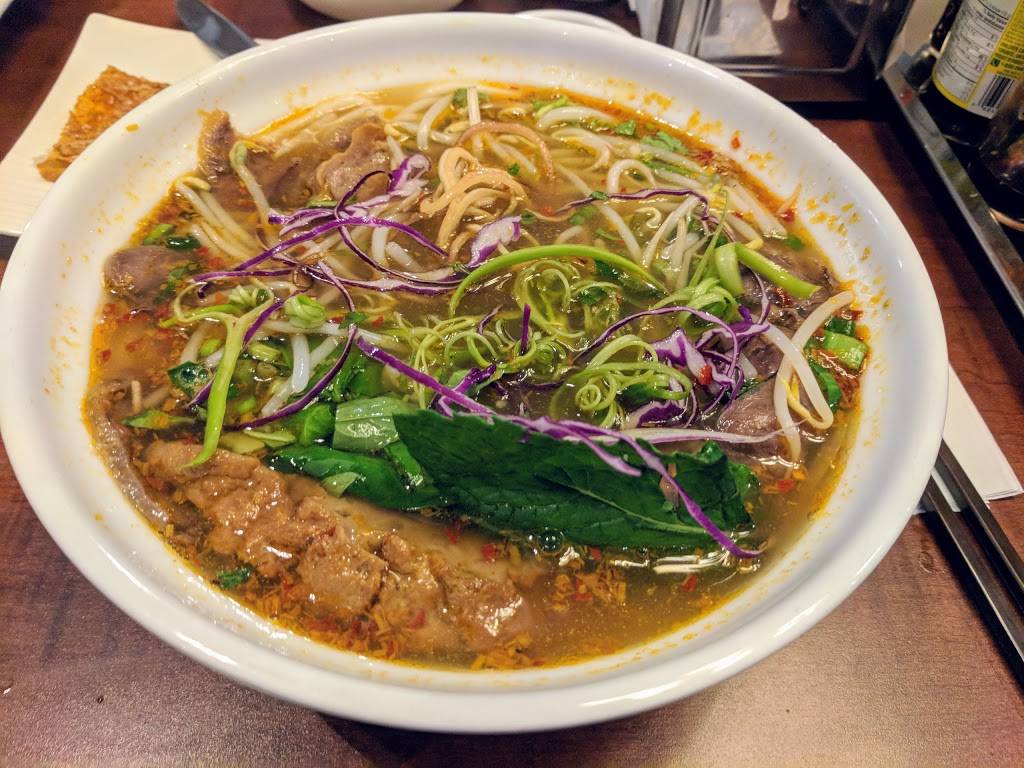 Pho Friendly 18 | restaurant | 8750 Jane St Unit 5-6, Concord, ON L4K 2M9, Canada | 9055975582 OR +1 905-597-5582