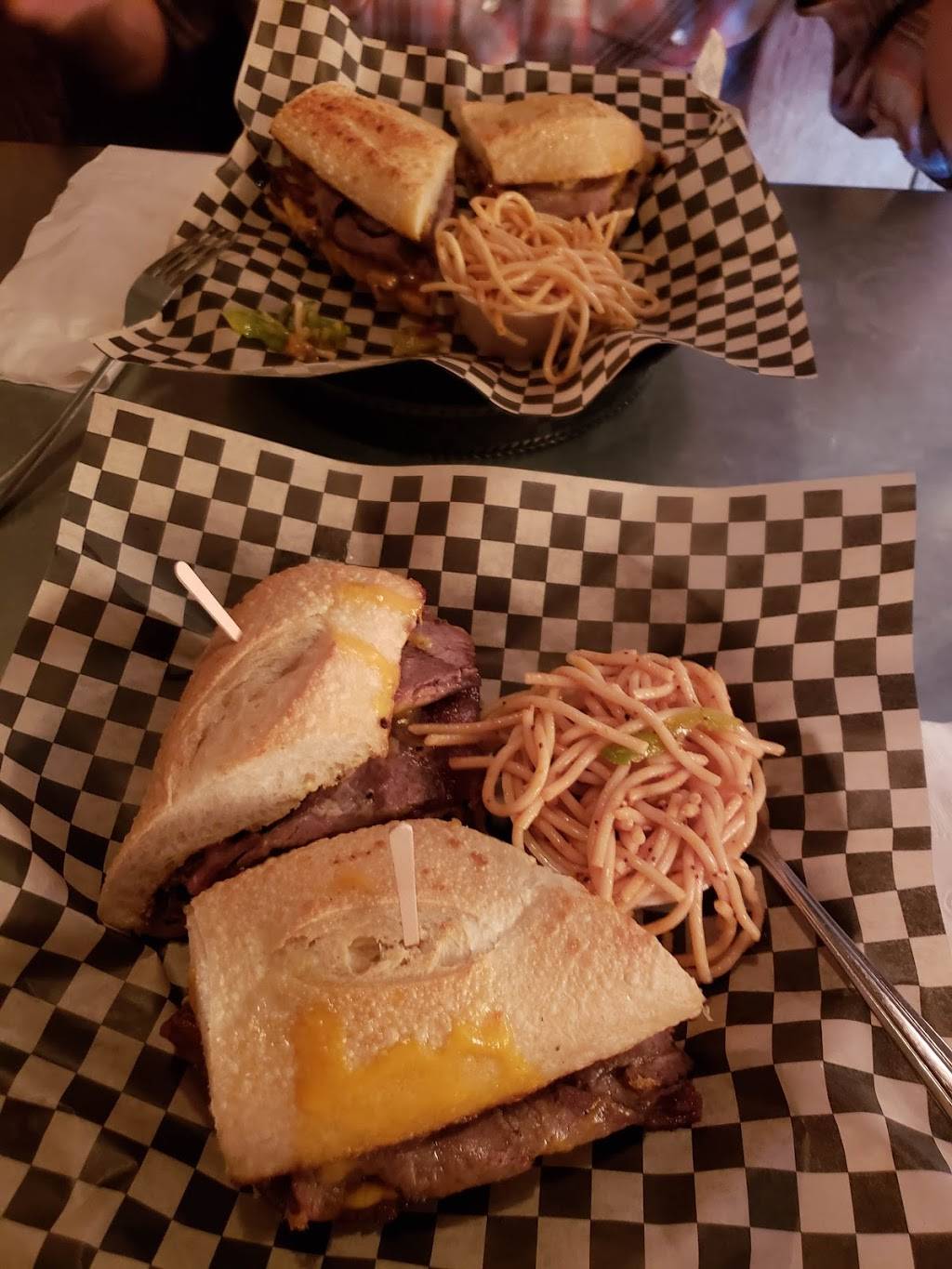 Ferrareses | restaurant | 1161 E F St, Oakdale, CA 95361, USA | 2098472079 OR +1 209-847-2079