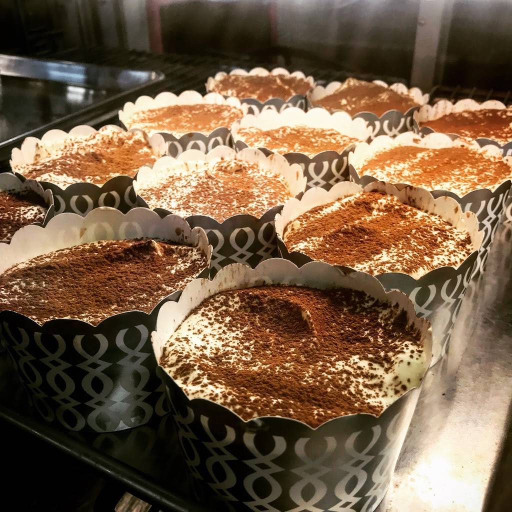 The Cozy Cannoli | bakery | 2107 Kirkwood St Suite 101, High Point, NC 27262, USA | 3368612099 OR +1 336-861-2099