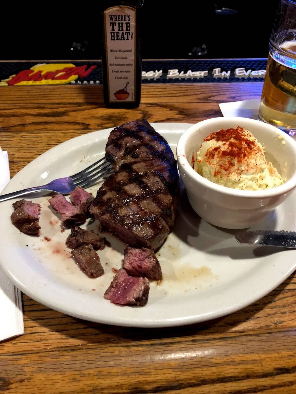 Bottoms Up Bar & Grill | restaurant | 1696 Thornton Lansing Rd, Lansing, IL 60438, USA | 7084183877 OR +1 708-418-3877