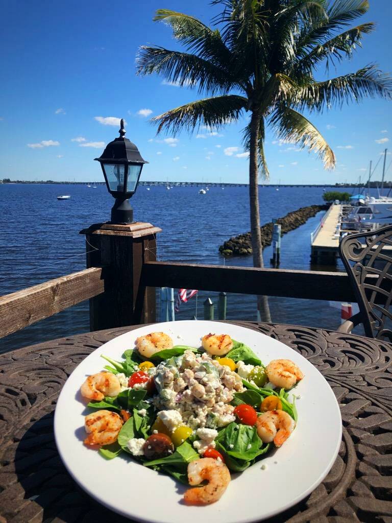 The Captains Table Restaurant | restaurant | 1200 W Retta Esplanade, Punta Gorda, FL 33950, USA | 9416371177 OR +1 941-637-1177