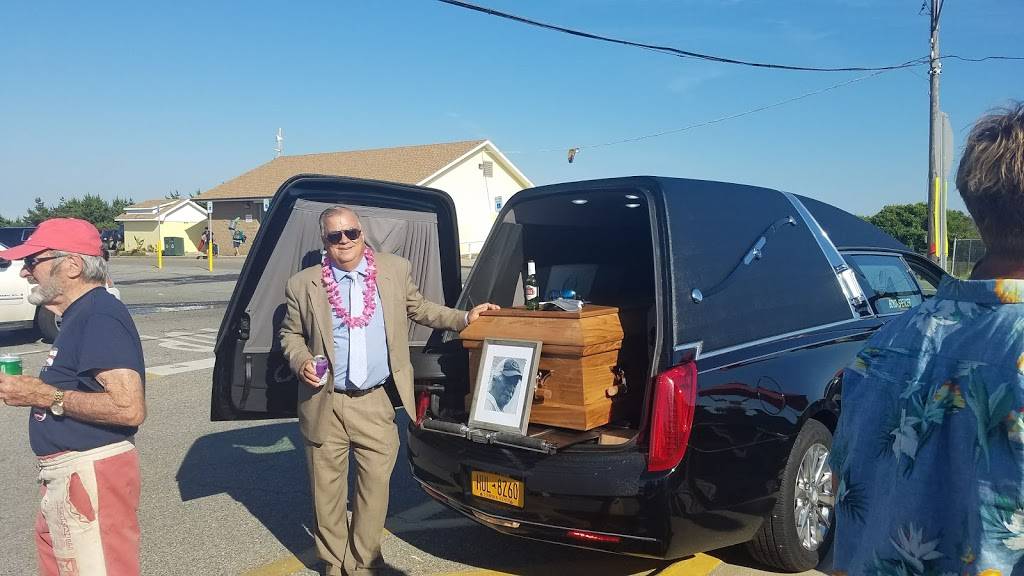 Gilgo Beach Inn | restaurant | Gilgo Beach Parking Lot (Ocean Parkway), Gilgo Beach, NY 11702, USA | 6318263339 OR +1 631-826-3339