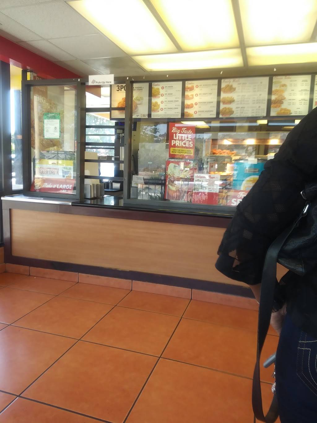 Churchs Chicken | restaurant | 7301 Bancroft Ave, Oakland, CA 94605, USA | 5105685152 OR +1 510-568-5152