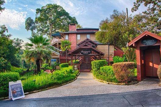 Brenners on the Bayou | restaurant | 1 Birdsall St, Houston, TX 77007, USA | 7138684444 OR +1 713-868-4444