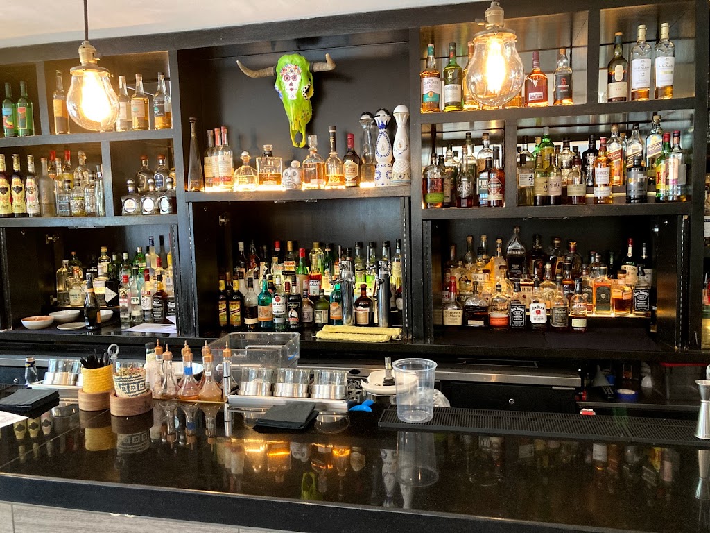 SaltRock Kitchen | night club | 100 Amara Ln #101, Sedona, AZ 86336, USA | 9283408803 OR +1 928-340-8803