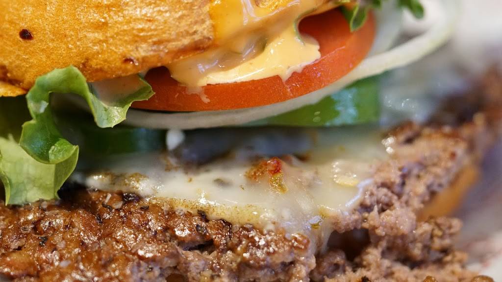 Smashburger | restaurant | 2805 University Pkwy, Sarasota, FL 34243, USA | 9413511990 OR +1 941-351-1990