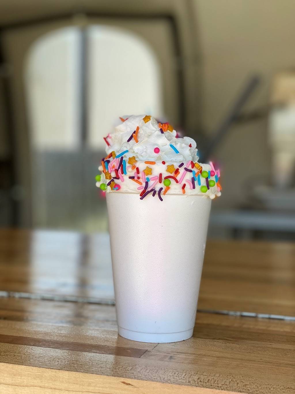 Berry St. Ice House | restaurant | 2000 W Berry St, Fort Worth, TX 76110, USA | 8173860724 OR +1 817-386-0724