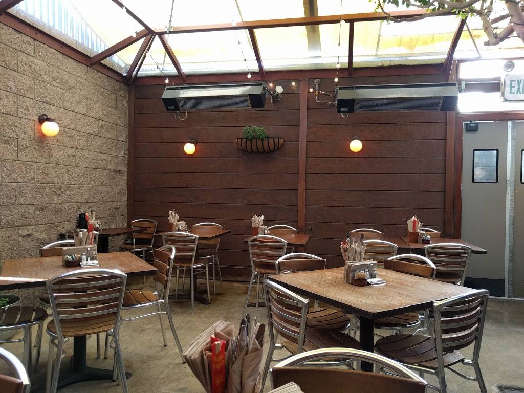 Chow Food Bar | restaurant | 215 Church St, San Francisco, CA 94114, USA | 4155522469 OR +1 415-552-2469