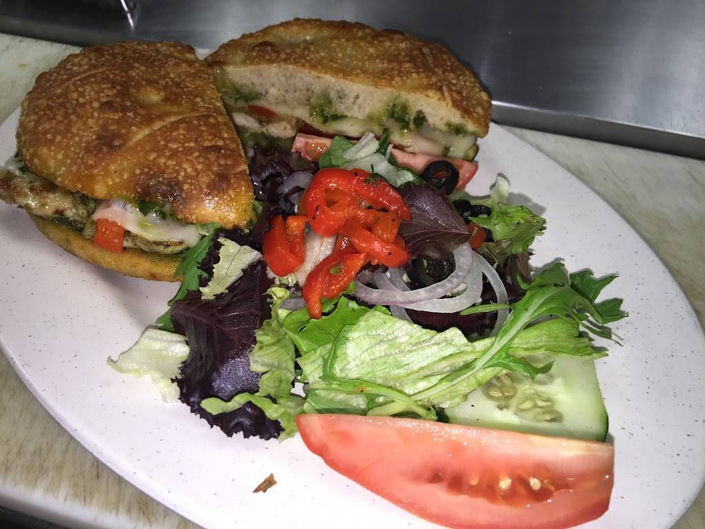 John Lucas | restaurant | 6898 Emilie Rd, Levittown, PA 19057, USA | 2159454440 OR +1 215-945-4440