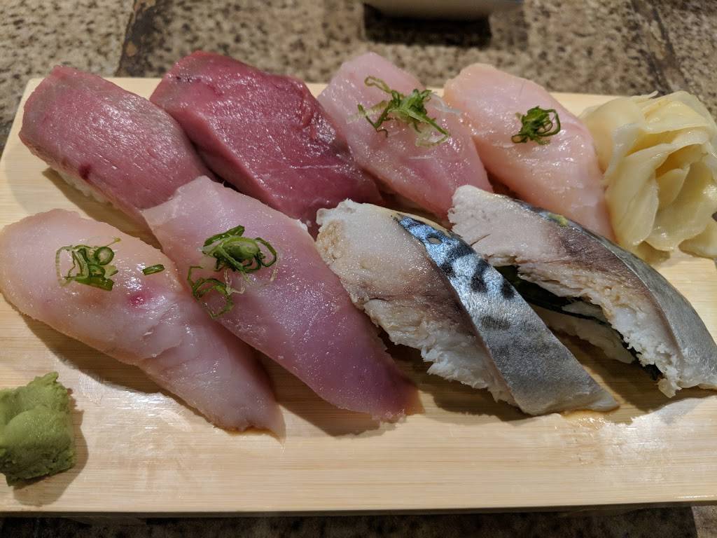 Niko Niko Sushi | restaurant | 10839 National Blvd, Los Angeles, CA 90064, USA | 3104702661 OR +1 310-470-2661