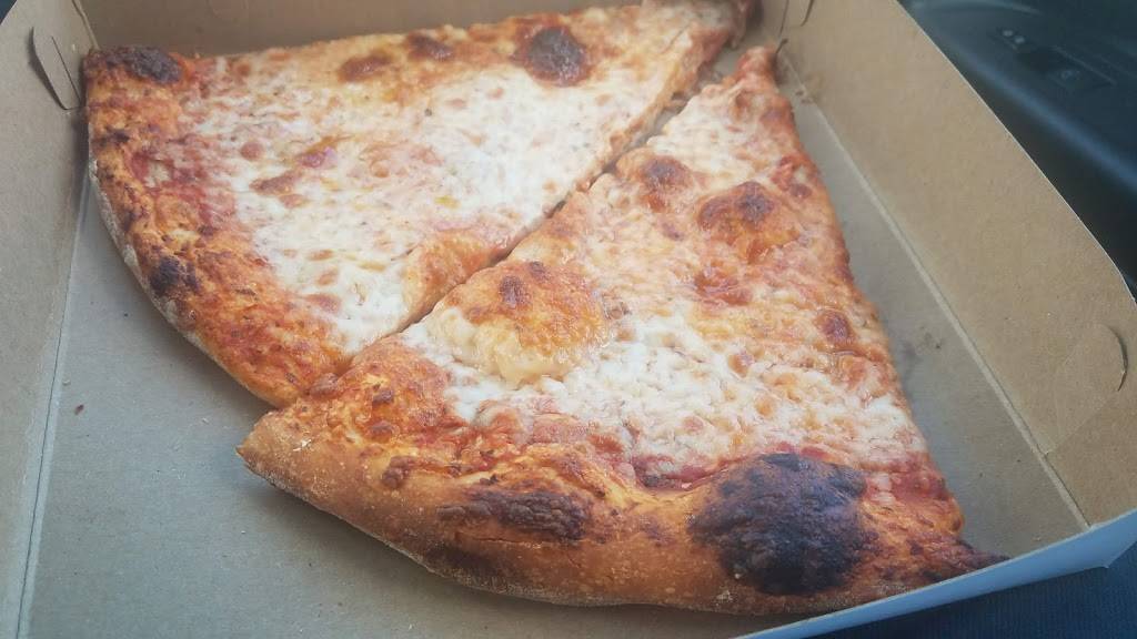 Mirinos Pizza & Subs | restaurant | 253 N Spring Garden Ave, DeLand, FL 32720, USA | 3867349724 OR +1 386-734-9724