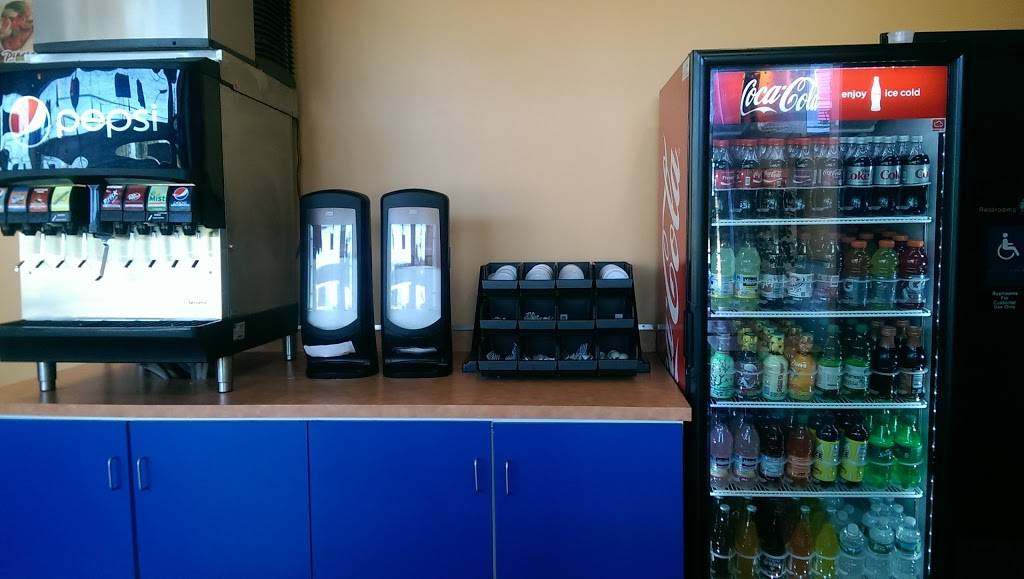 Pinatas Mexican Grill | restaurant | 450 Sunrise Hwy, Massapequa Park, NY 11762, USA | 5165907332 OR +1 516-590-7332