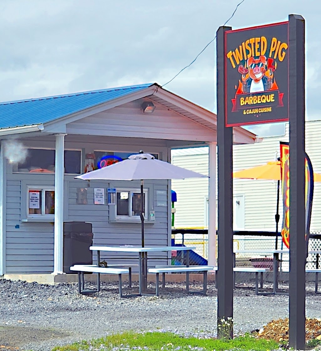 Twisted Pig | restaurant | 441 Keyser Ave, Petersburg, WV 26847, USA | 3048517512 OR +1 304-851-7512