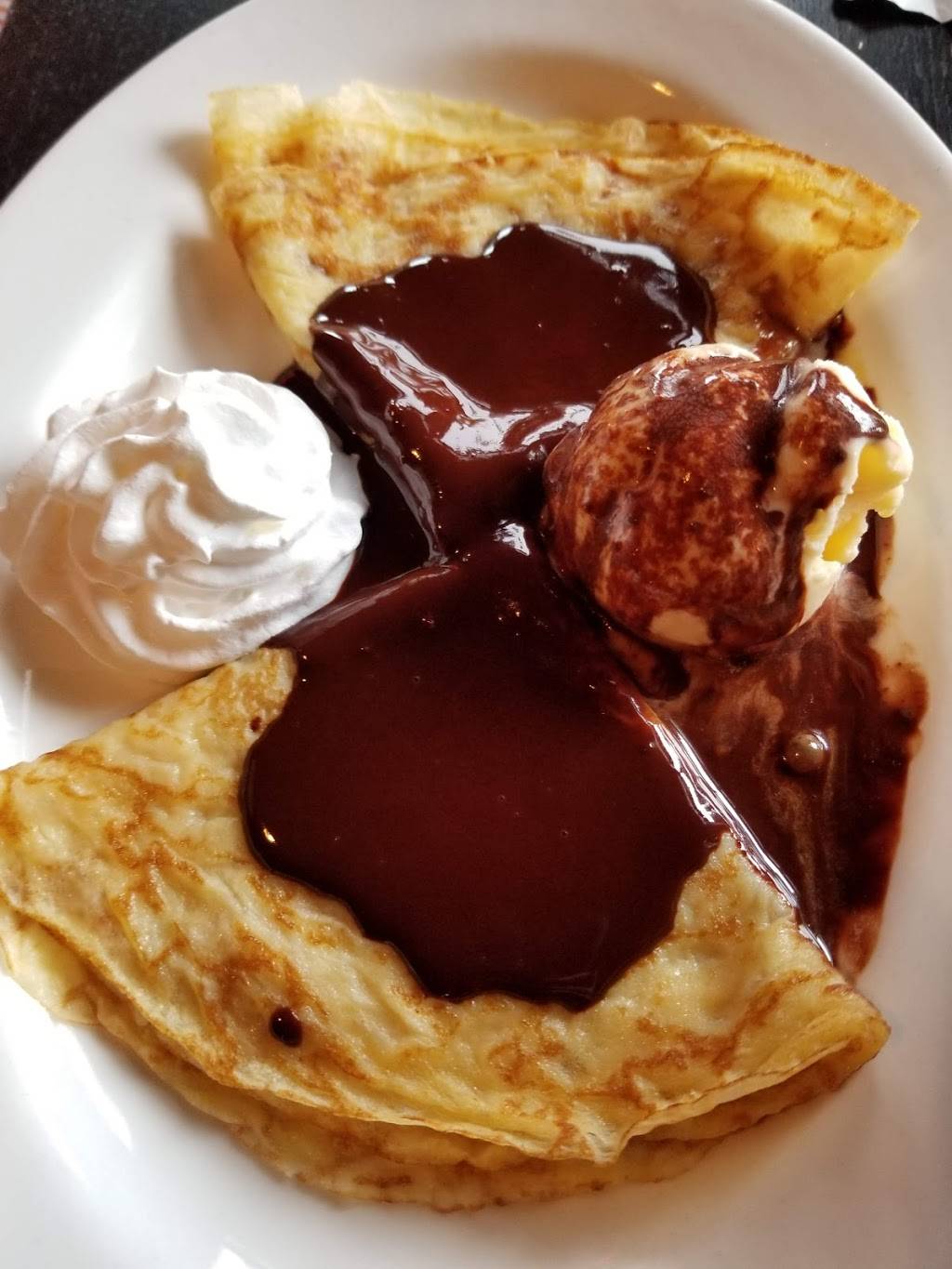 Cafe Brussels | restaurant | 1718 Houston Ave, Houston, TX 77007, USA | 7132226996 OR +1 713-222-6996