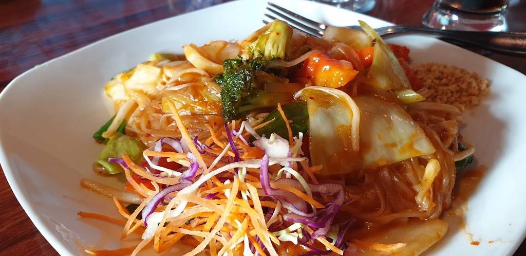 Lakewood Thai Cuisine | restaurant | 17020 Twin Lakes Ave, Marysville, WA 98271, USA | 3606520022 OR +1 360-652-0022