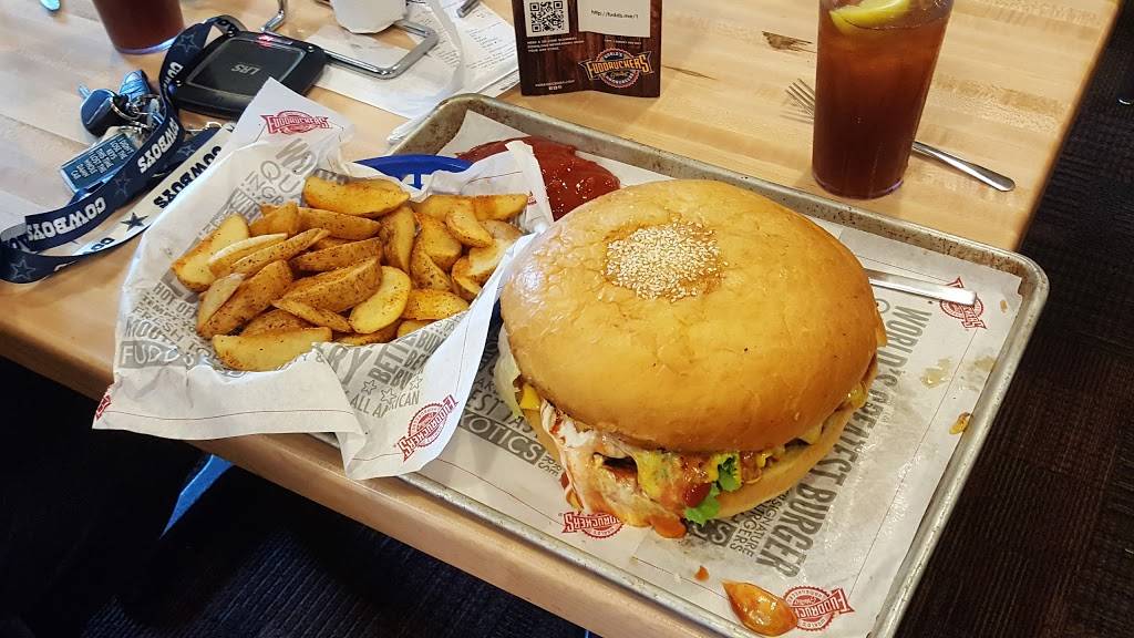 Fuddruckers | restaurant | 8602 Botts Ln, San Antonio, TX 78217, USA | 2108246703 OR +1 210-824-6703