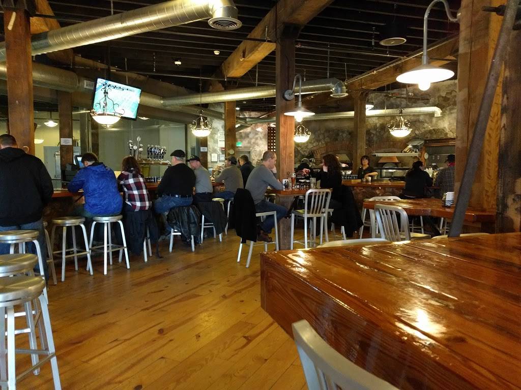 Woodcock Brothers Brewery | restaurant | 638 Lake St, Wilson, NY 14172, USA | 7163334000 OR +1 716-333-4000