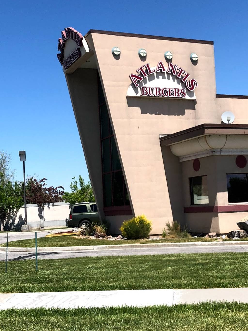 Atlantis Burgers | restaurant | 7134 W 3500 S, West Valley City, UT 84128, USA | 8012507900 OR +1 801-250-7900