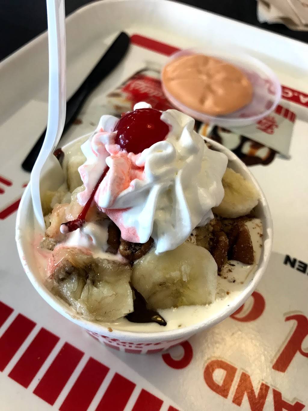 Freddys Frozen Custard & Steakburgers | restaurant | 7401 N May Ave, Oklahoma City, OK 73116, USA | 4058405544 OR +1 405-840-5544