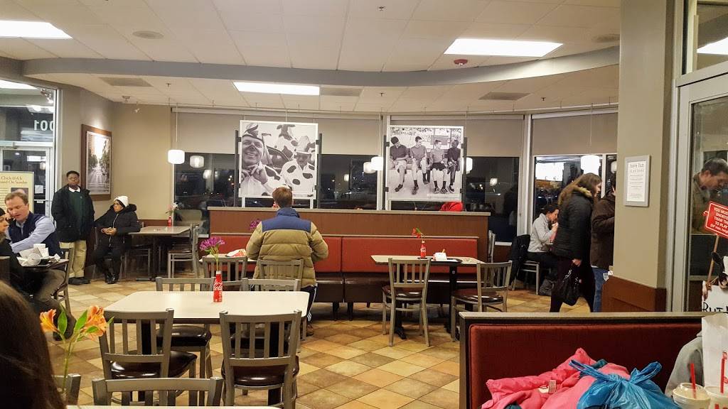 Chick-fil-A | restaurant | 4001 Richmond Rd, Warrensville Heights, OH 44122, USA | 2168316700 OR +1 216-831-6700