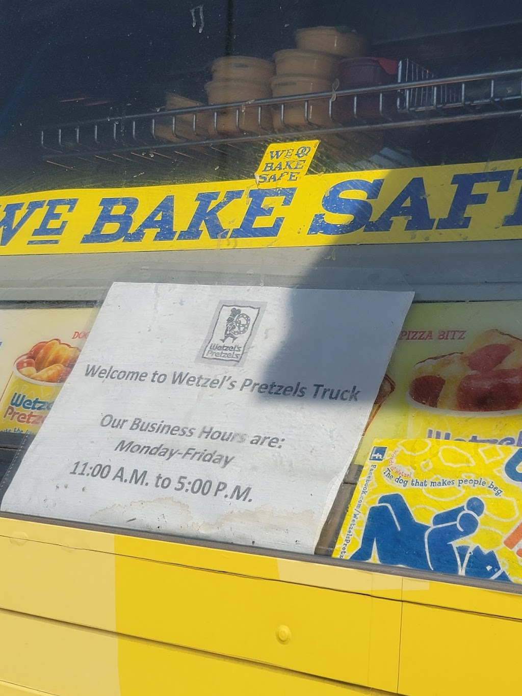 Wetzels Pretzels | restaurant | 3051 Geer Rd, Turlock, CA 95382, USA | 2096720233 OR +1 209-672-0233