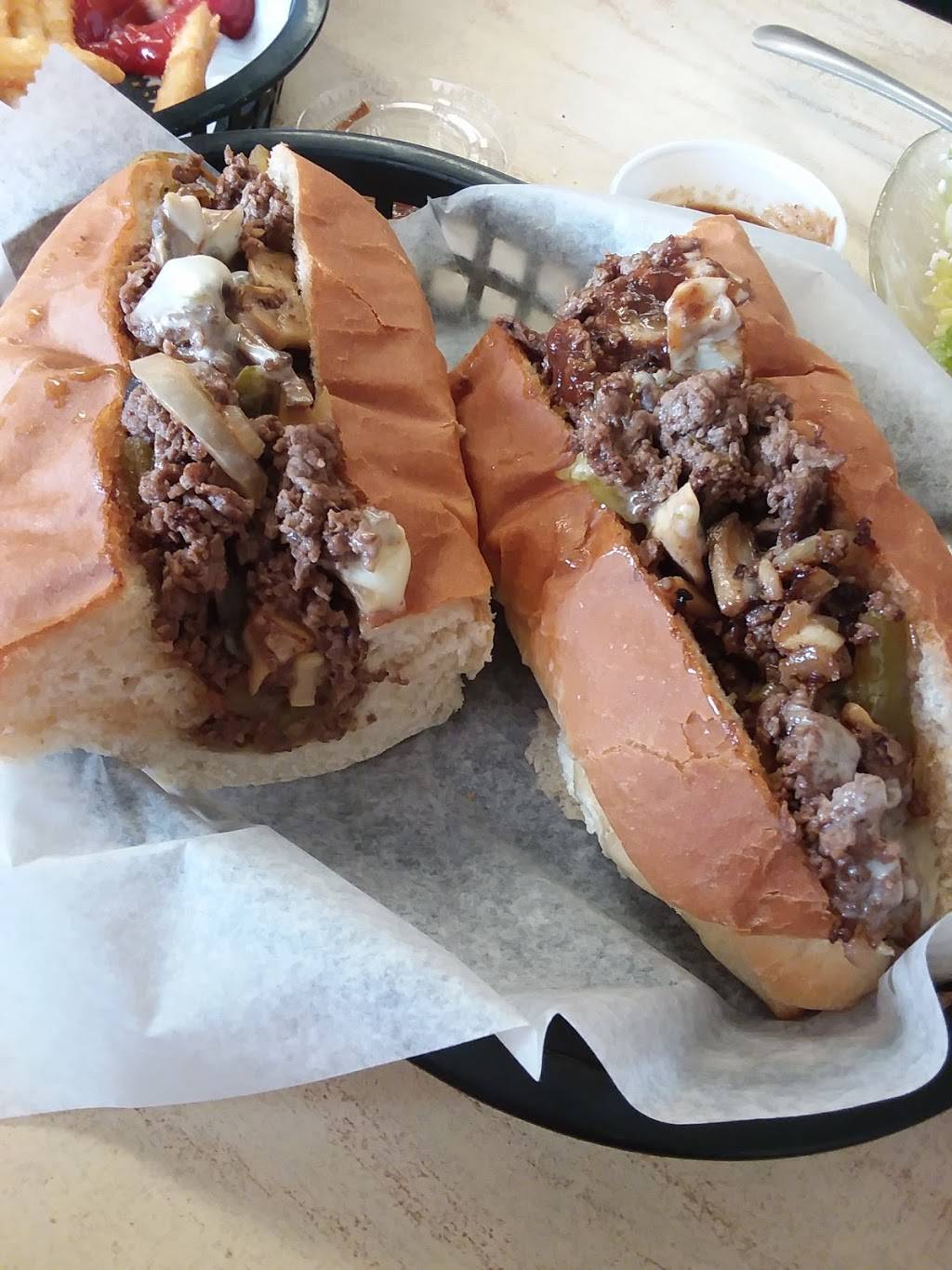 House of Pizza | restaurant | 8 Main Street, Triangle Plaza, Newport, ME 04953, USA | 2073682155 OR +1 207-368-2155