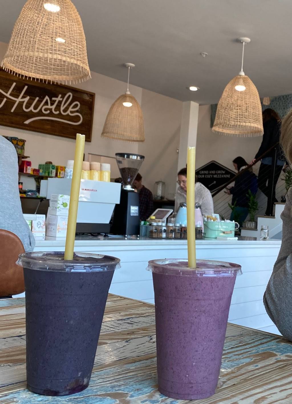 Hustle Smoothie Bar & Cafe (Charleston) | restaurant | 601 Meeting St #150, Charleston, SC 29403, USA | 8434592871 OR +1 843-459-2871