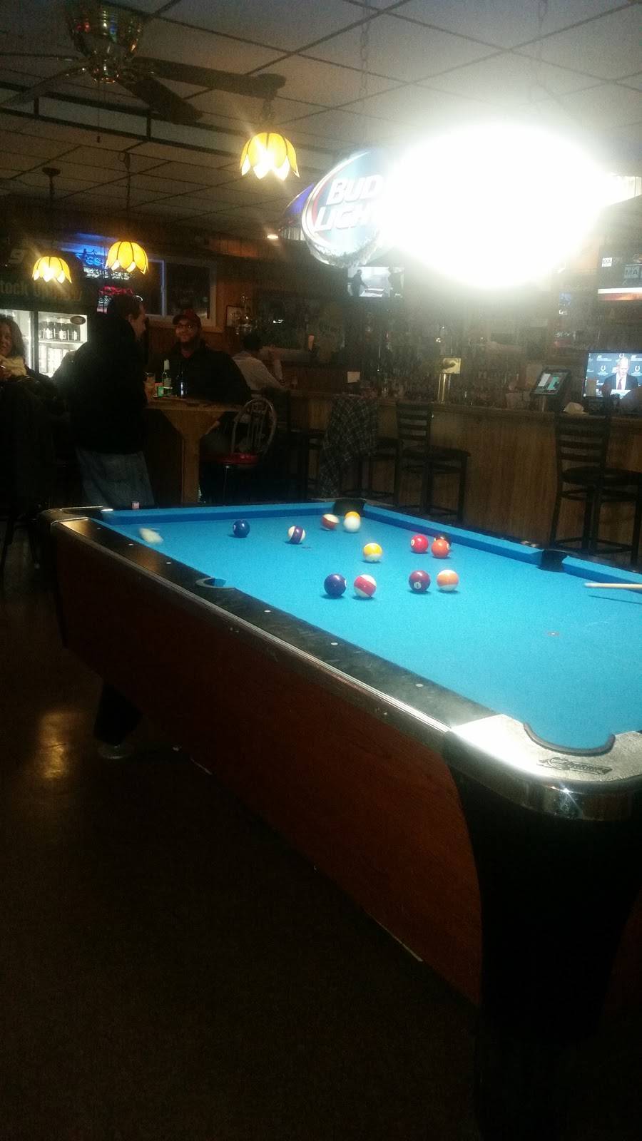 Margeez Bar and Grill | restaurant | 147 Avenel St, Avenel, NJ 07001, USA | 7326343983 OR +1 732-634-3983