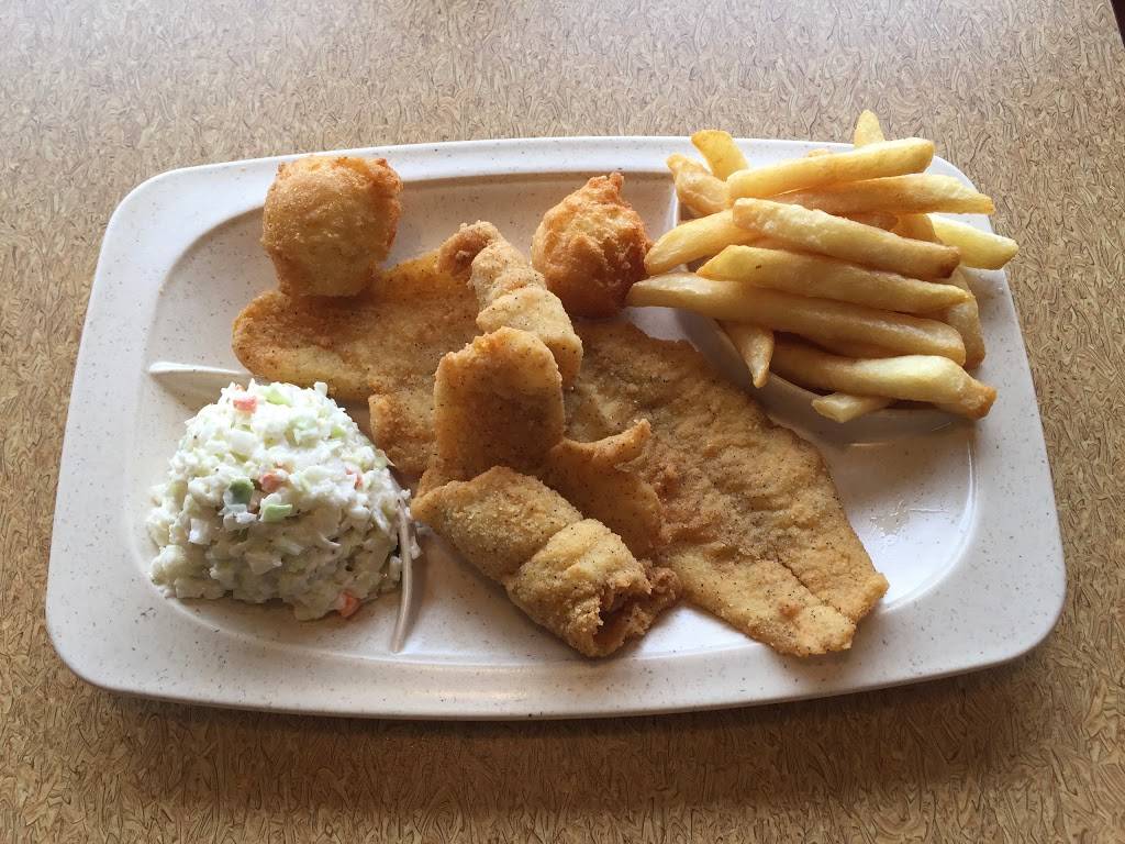 Captain Ds | restaurant | 120 N Ron McNair Blvd, Lake City, SC 29560, USA | 8433943597 OR +1 843-394-3597