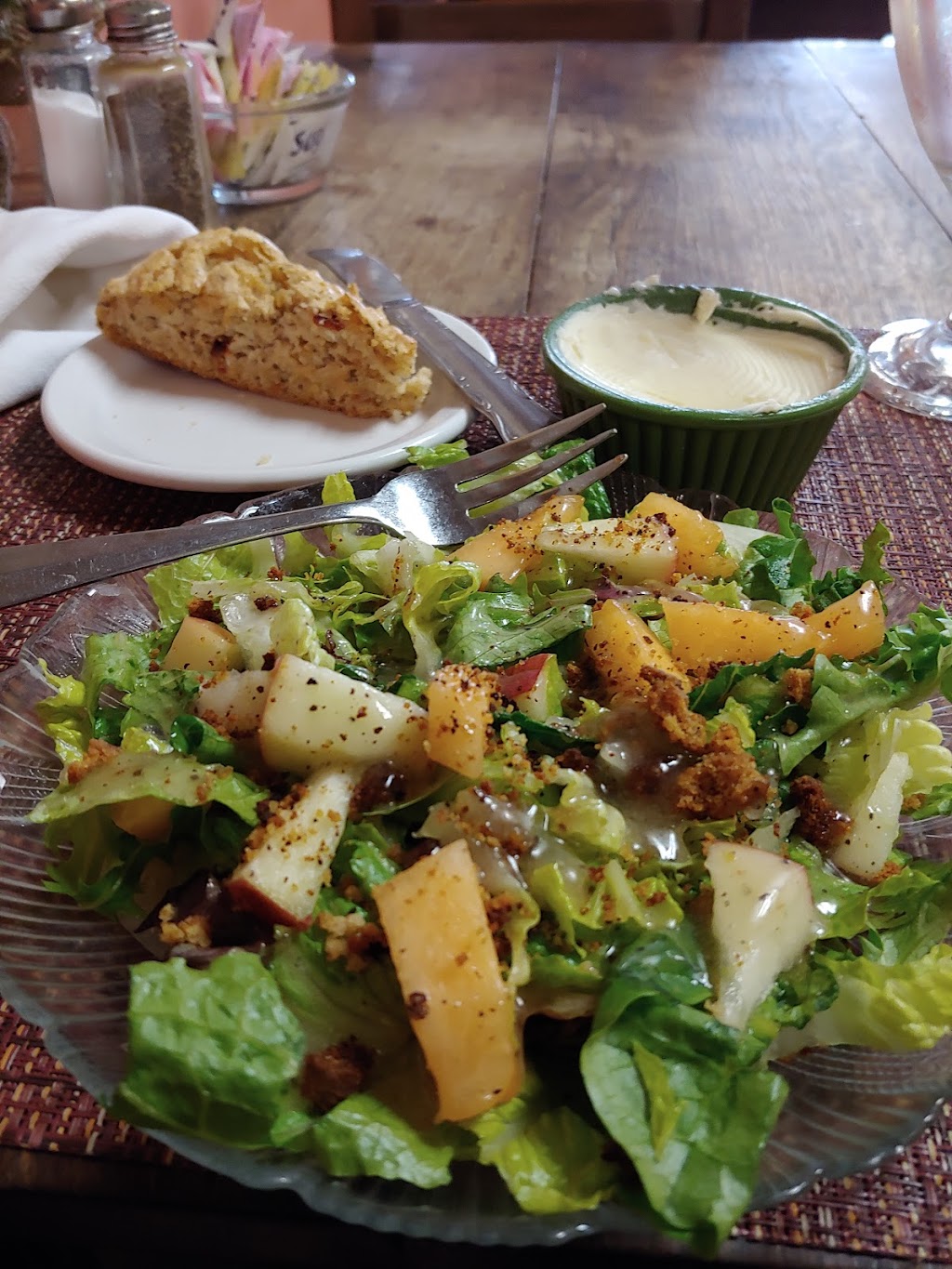 The Crown Restaurant | restaurant | 112 Front Ave, Indianola, MS 38751, USA | 6628874522 OR +1 662-887-4522