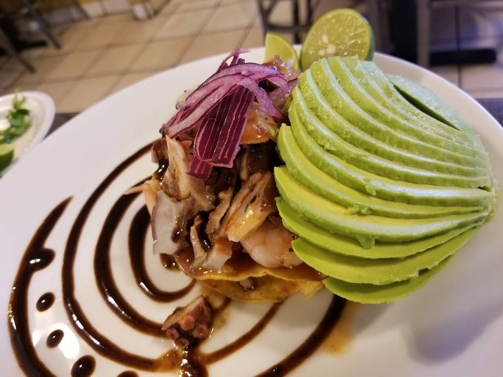 Don Cahuamanta | restaurant | 3549 W McDowell Rd, Phoenix, AZ 85009, USA | 6023583982 OR +1 602-358-3982