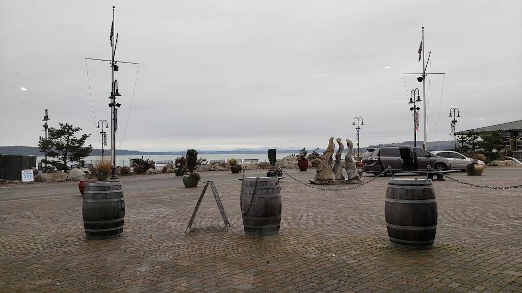 Magnuson Kitchen + Brewery | restaurant | 5108 Grand Loop, Tacoma, WA 98407, USA | 2532675010 OR +1 253-267-5010