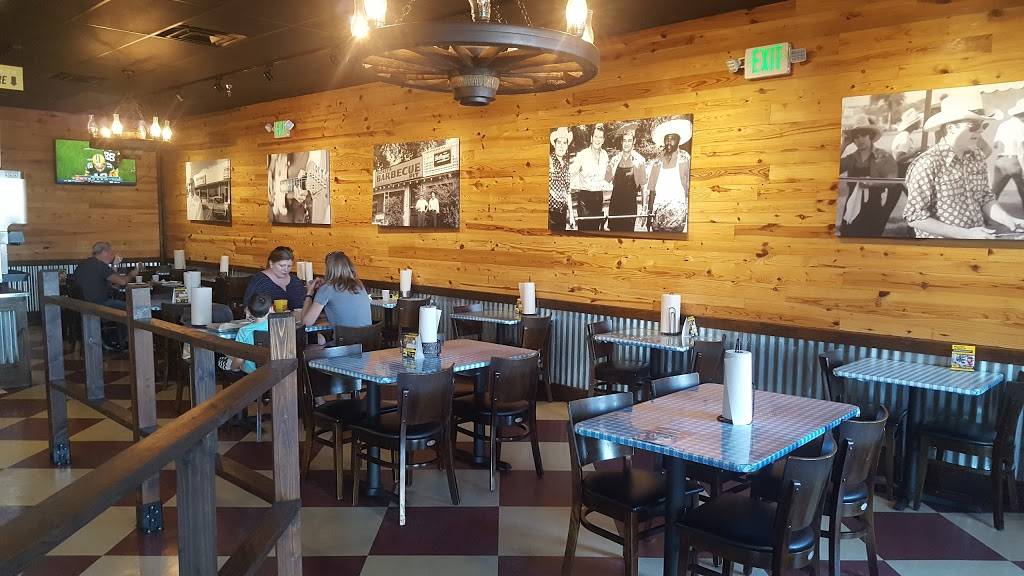 Dickeys Barbecue Pit | restaurant | 5604 Balboa Ave, San Diego, CA 92111, USA | 8582788228 OR +1 858-278-8228