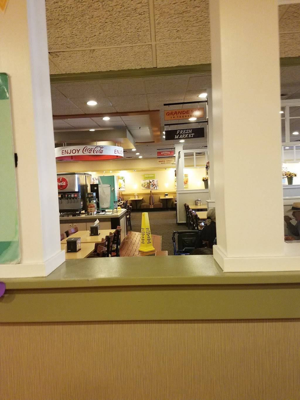 HomeTown Buffet | restaurant | 3744 N Blackstone Ave, Fresno, CA 93726, USA | 5592210444 OR +1 559-221-0444