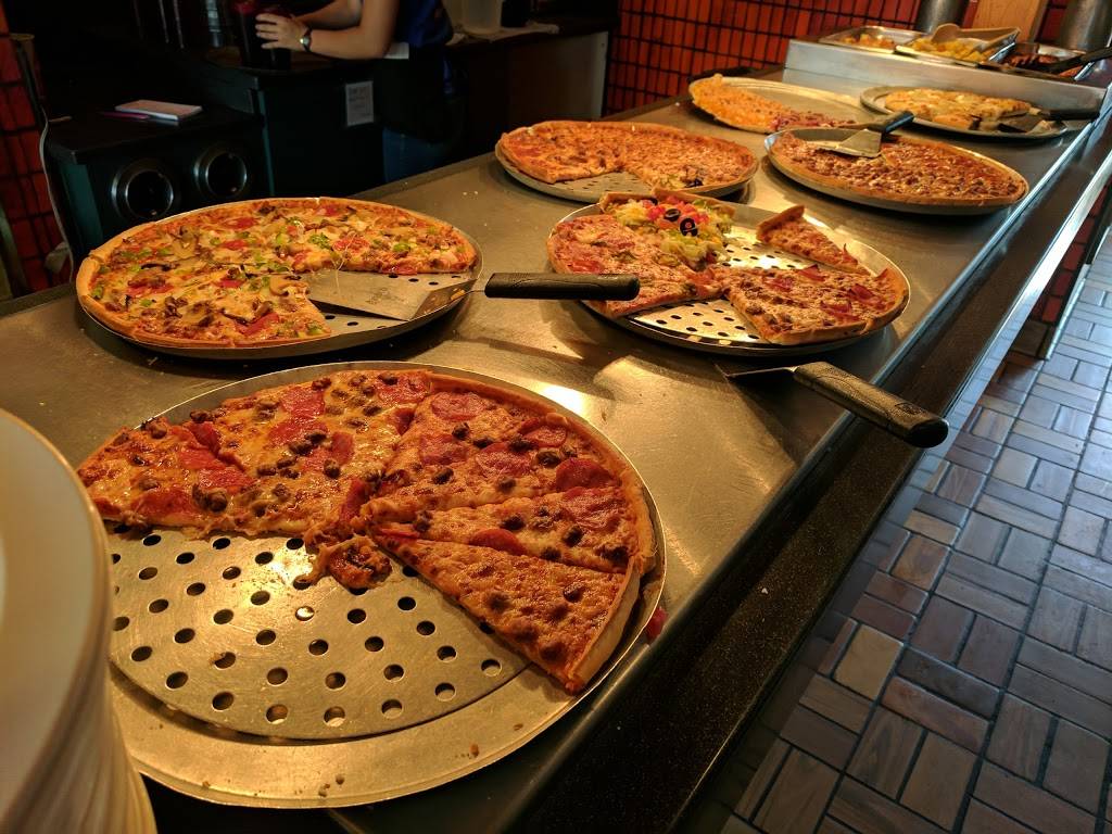 Kens Pizza | restaurant | 901 E 30th Ave, Hutchinson, KS 67502, USA | 6206699309 OR +1 620-669-9309