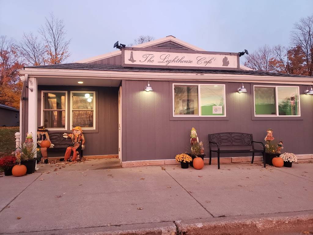 Lighthouse Cafe | restaurant | 735 Frankfort Ave, Elberta, MI 49628, USA | 2313525273 OR +1 231-352-5273