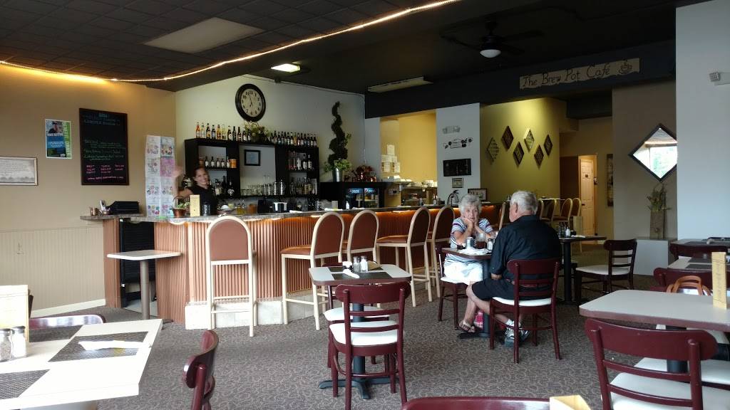 Brew Pot Cafe | restaurant | 19 W Main St, Wakeman, OH 44889, USA | 4408392233 OR +1 440-839-2233