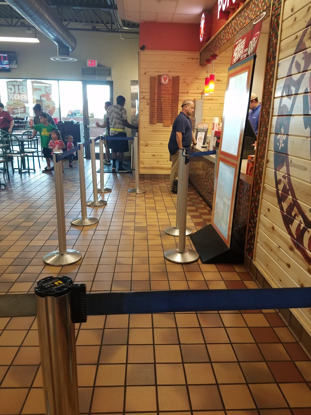 Popeyes Louisiana Kitchen | restaurant | 82301 Bissel St, Fort Huachuca, AZ 85613, USA | 5204594275 OR +1 520-459-4275