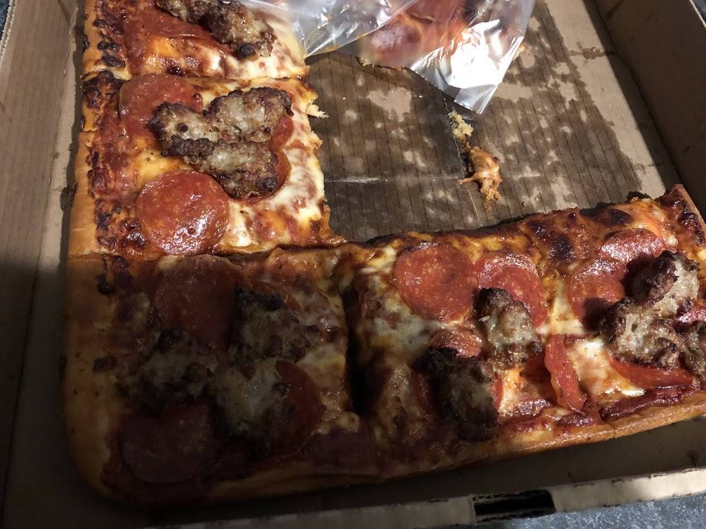 Rocky Rococo Pan Style Pizza | restaurant | 4556 Monona Dr, Madison, WI 53716, USA | 6082213818 OR +1 608-221-3818