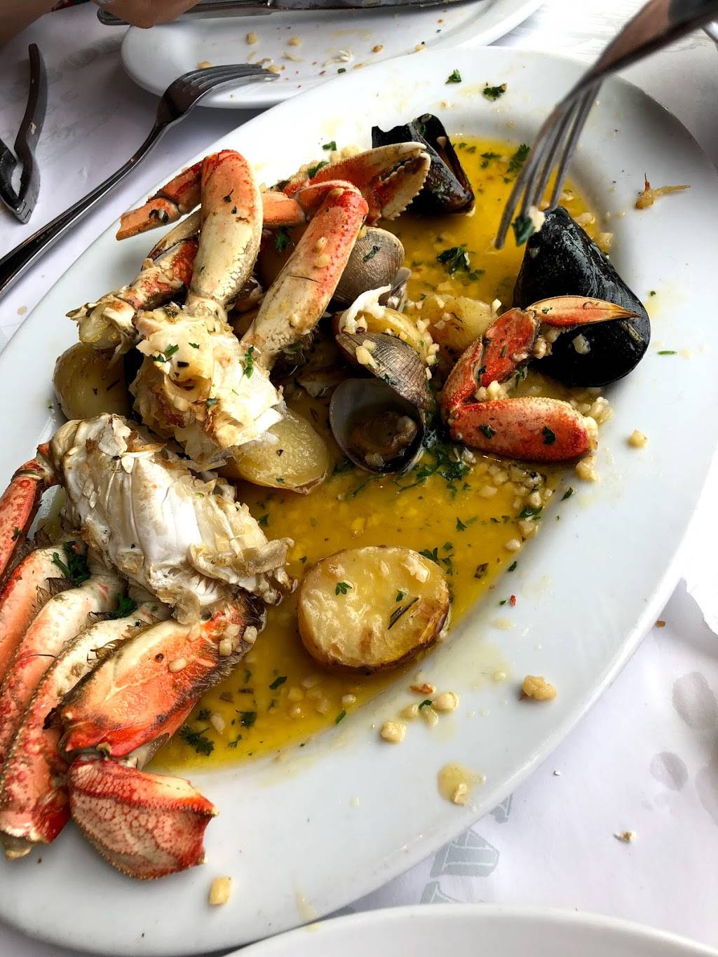 Fog Harbor Fish House | restaurant | The Embarcadero, San Francisco, CA 94133, USA | 4154212442 OR +1 415-421-2442